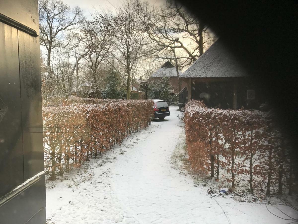 Aan De Dwarsweg Hotel Uffelte Bagian luar foto