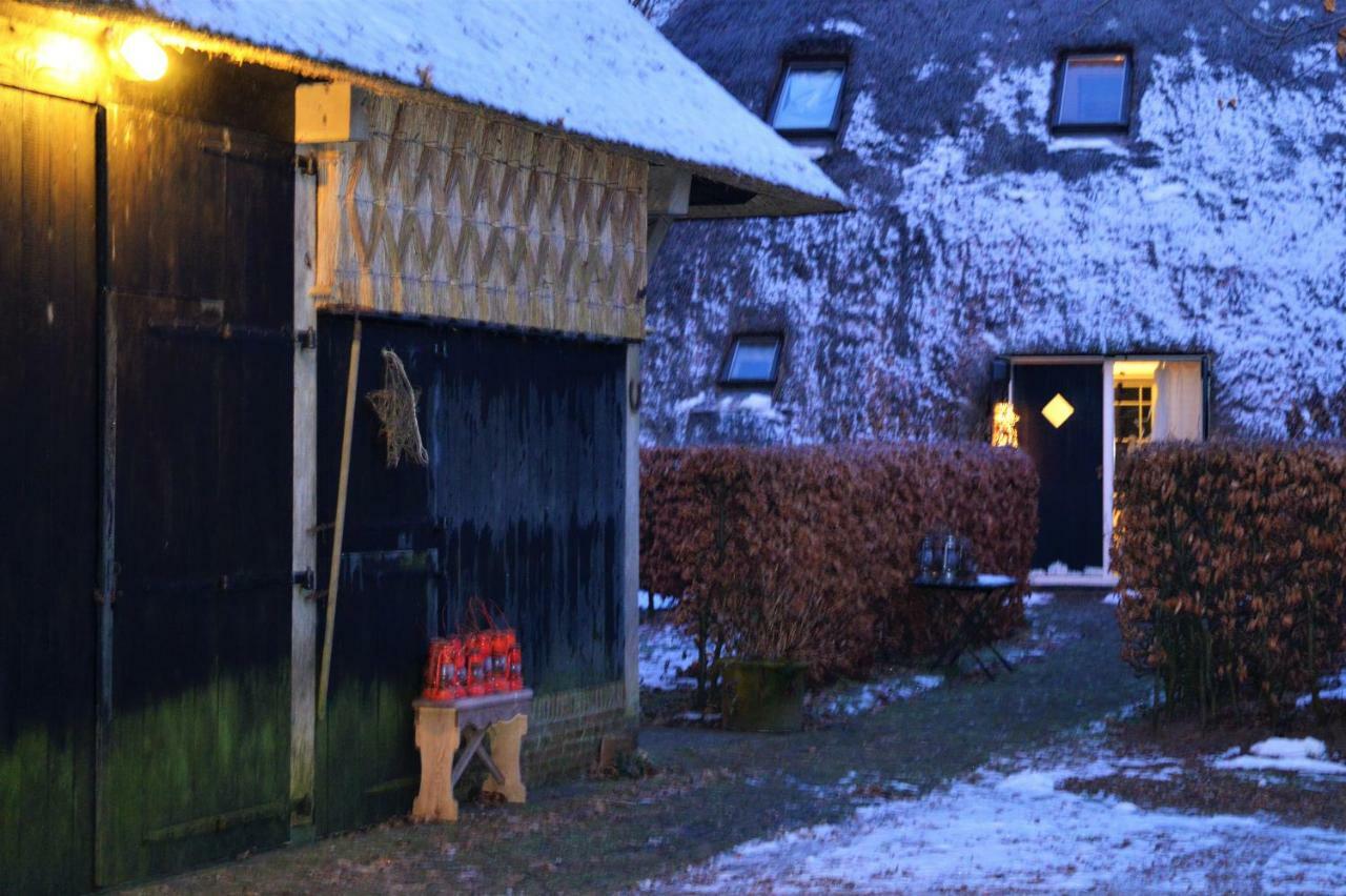 Aan De Dwarsweg Hotel Uffelte Bagian luar foto